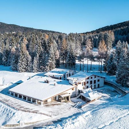 Hotel Casa Alpina Folgaria Esterno foto